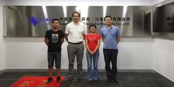 阿根廷某公司客戶參觀中天道成（蘇州）潔凈技術(shù)有限公司